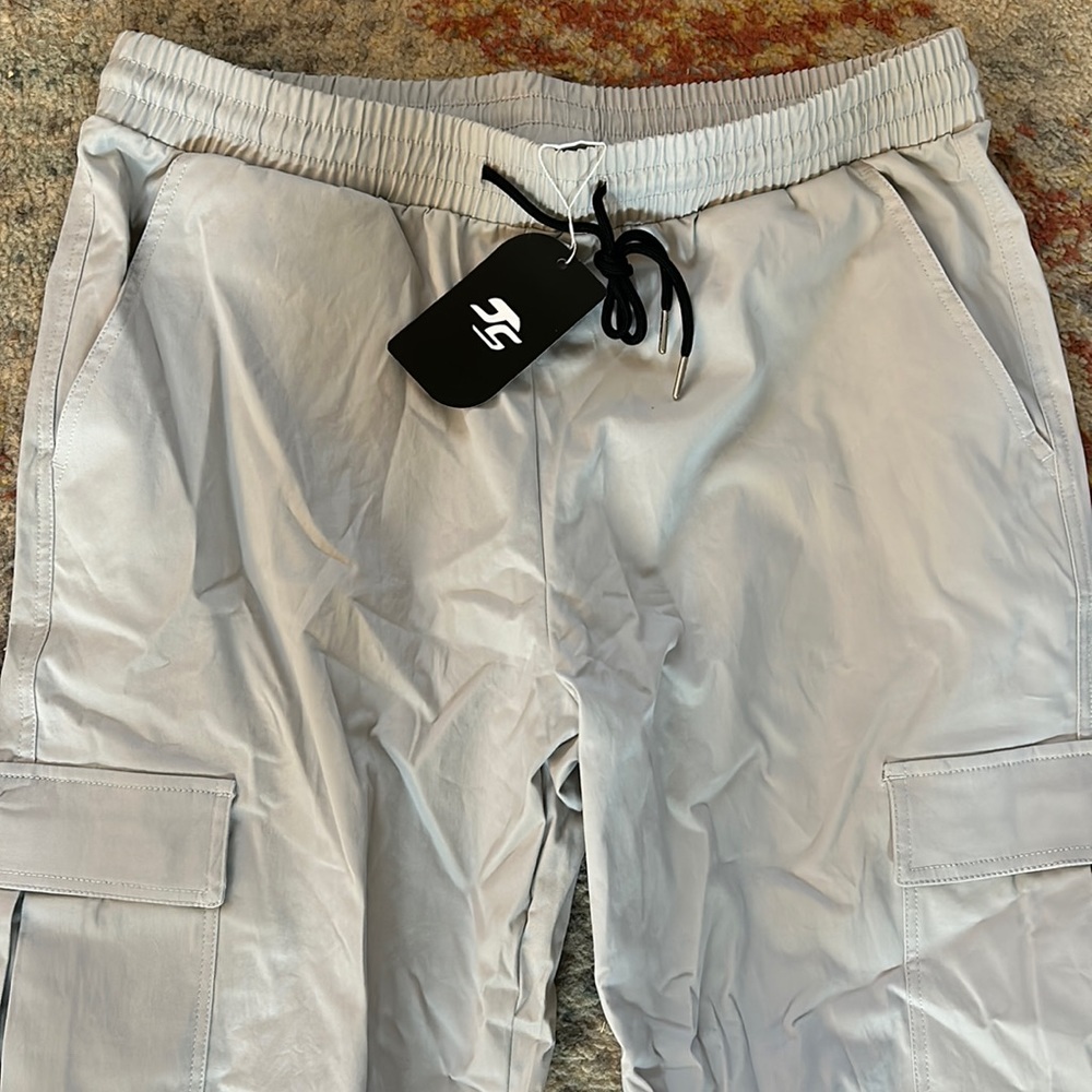 Men’s cargo hiking pants. NWT